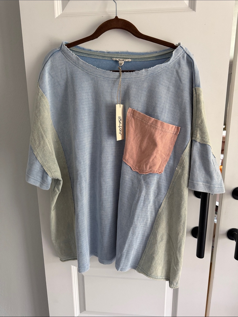 Blue Velvet Casual Colorblock Pocket PEACE Tee -large